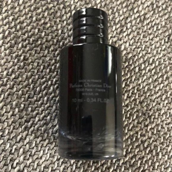 Dior SAUVAGE PARFUM 10 ml 0.34 FL OZ MINIATURE VIP GIFT Paper Box - Picture 9 of 11